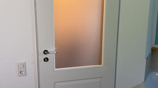 Zimmertür mit Milchglas